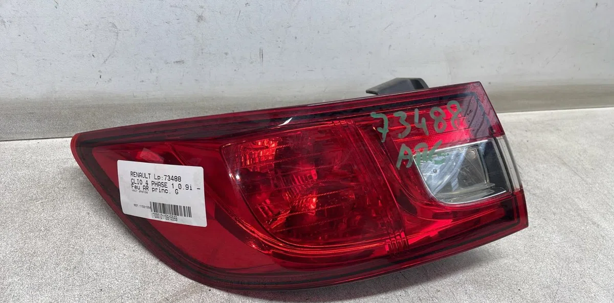 Feu arrière gauche Renault CLIO IV (BH_) 0.9 tce 90 (2012) 5 portes occasion