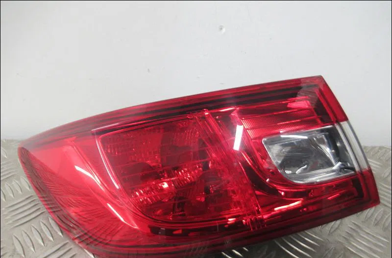 Feu arrière gauche Renault CLIO IV (BH_) 1.2 tce 120 (bhau) (2016) occasion
