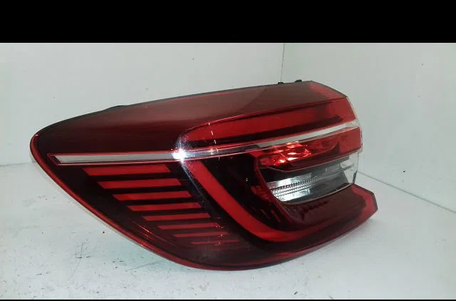 Feu arrière gauche Renault CLIO V (B7_) 1.3 tce 140 (b7n0) (2020) occasion