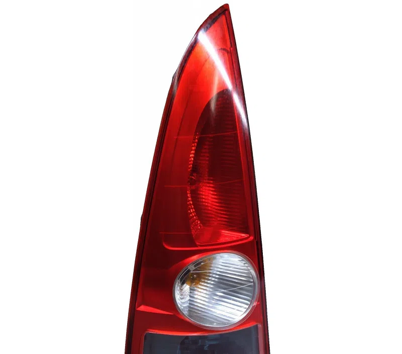 FEU ARRIERE GAUCHE RENAULT ESPACE I 8200027153