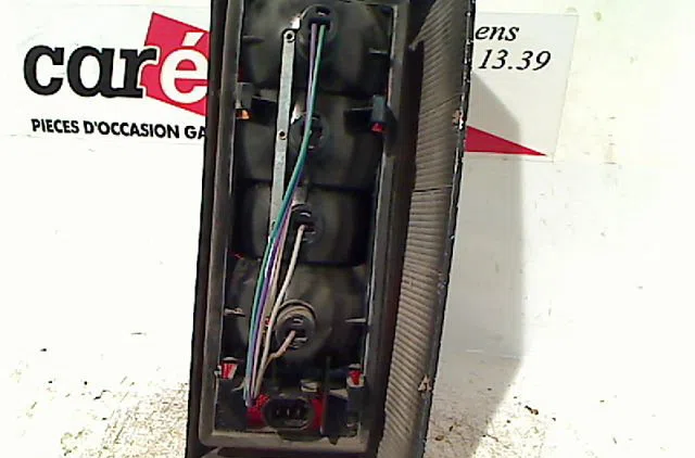 Feu arrière gauche Renault ESPACE I (J11_) 2.0 (j-s112) (1984-1990) occasion