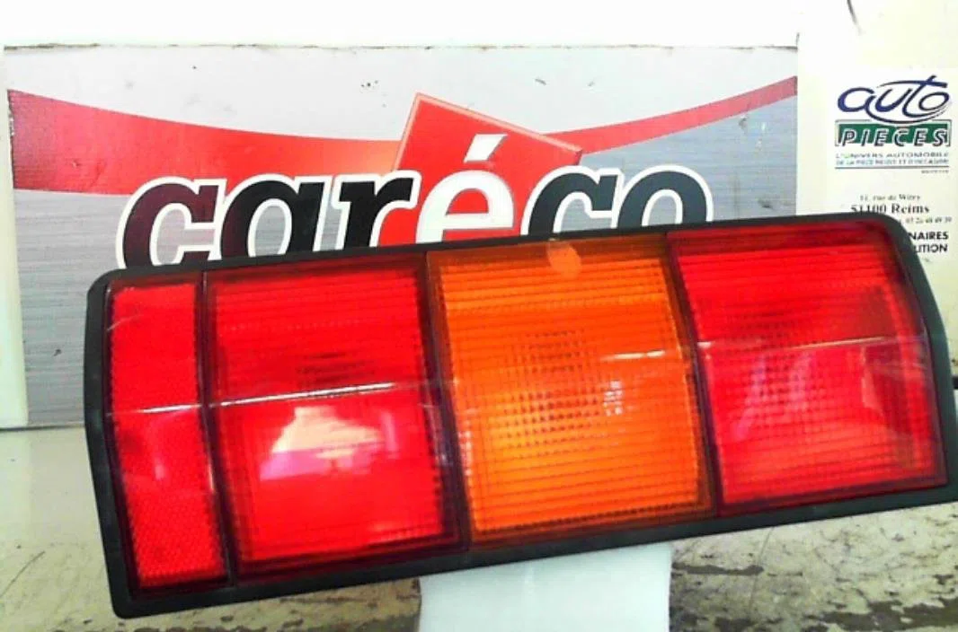 Feu arrière gauche Renault EXPRESS Camionnette-Monospace (F40_, G40_) 1.1 (1993-1995) occasion