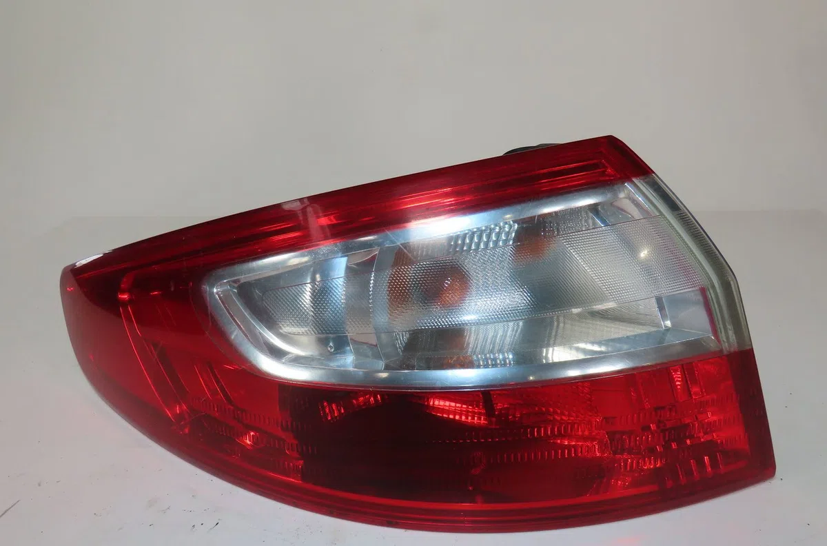 Feu arrière gauche Renault FLUENCE (L3_) 1.5 dci (l30b) (2010) occasion