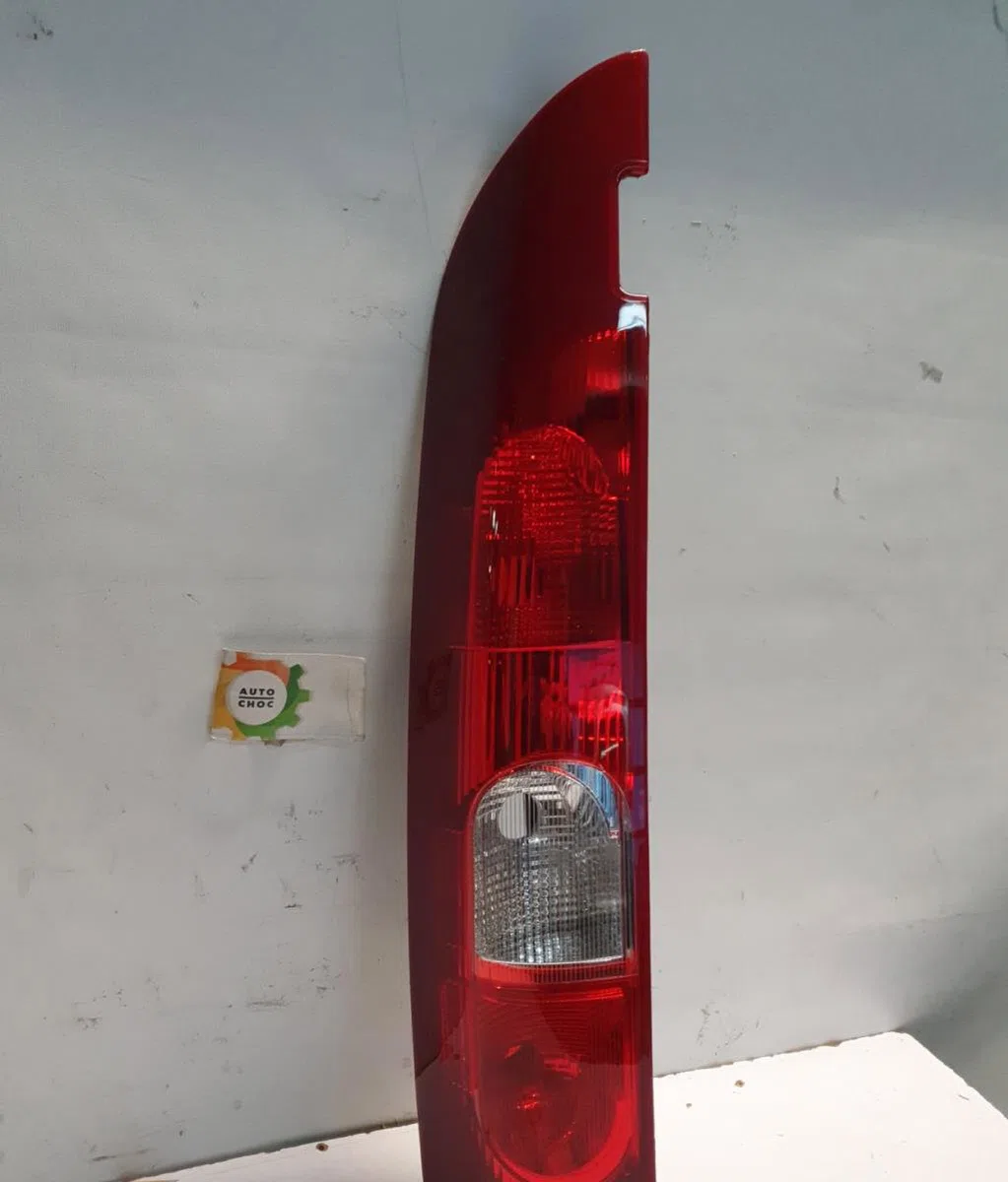Feu arrière gauche RENAULT KANGOO 1 PHASE 2 occasion