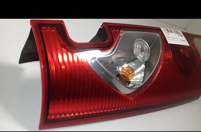 Feu arrière gauche Renault KANGOO Express (FW0-1_) 1.5 dci 75 (fw07, fw10, fw04) (2010) 4 portes occasion