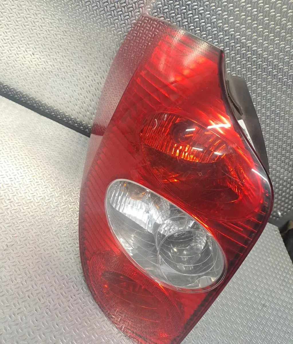 Feu arrière gauche RENAULT LAGUNA 2  LAGUNA 2 PHASE 2 BREAK occasion