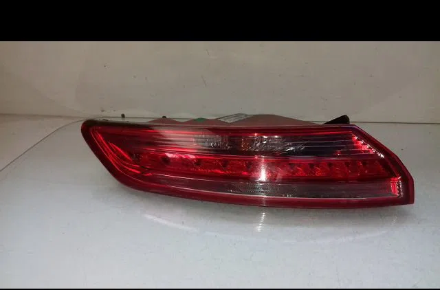 Feu arrière gauche Renault LAGUNA Coupé (DT0-1) 3.5 v6 (dt0p) (2008-2015) occasion