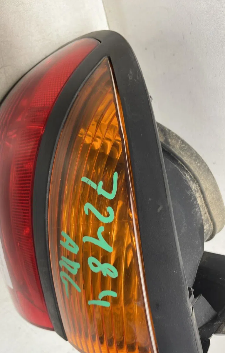 Feu arrière gauche Renault LAGUNA I (B56_, 556_) 2.0 (1999-2001) occasion