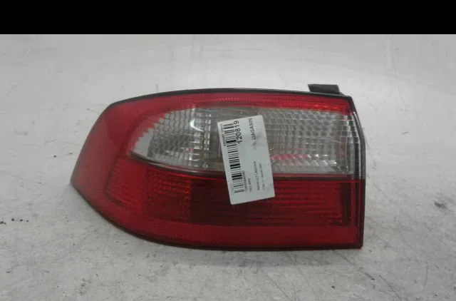 Feu arrière gauche Renault LAGUNA II (BG0-1_) 1.8 16v (bg04, bg0b, bg0c, bg0v) (2001-2005) occasion