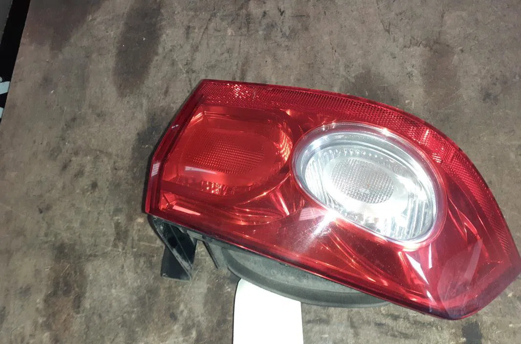 Feu arrière gauche Renault LAGUNA II (BG0-1_) 1.9 dci (2001-2007) occasion