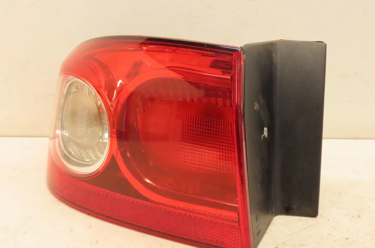 Feu arrière gauche Renault LAGUNA II (BG0-1_) 1.9 dci (bg05) (2004-2005) occasion