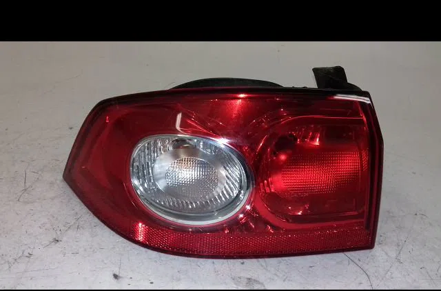 Feu arrière gauche Renault LAGUNA II (BG0-1_) 1.9 dci (bg1a, bg1w, bg0g) (2005-2007) occasion