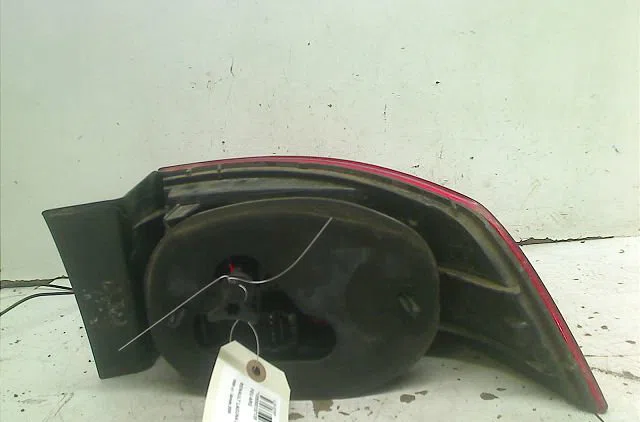Feu arrière gauche Renault LAGUNA II (BG0-1_) 2.0 dci (bg1t) (2005-2006) occasion