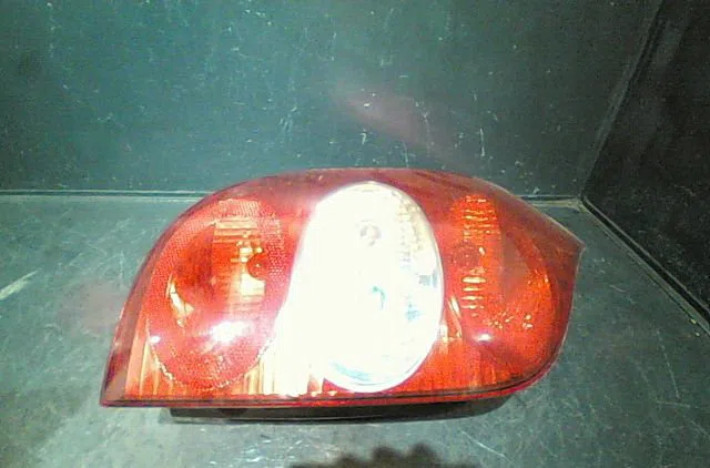 Feu arrière gauche Renault LAGUNA II Grandtour (KG0-1_) 1.9 dci (2001-2007) occasion