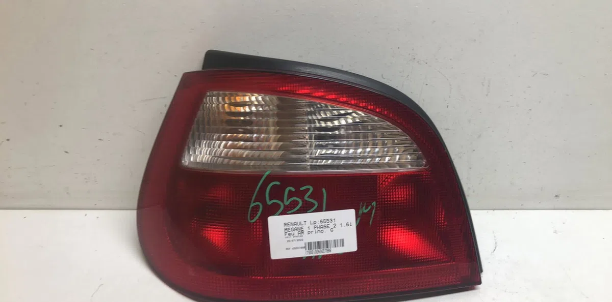 Feu arrière gauche Renault MEGANE I (BA0-1_) 1.6 16v (ba04, ba0b, ba11, ba1j, ba16, ba19, ba1k, ba1v,... (1999-2002) occ