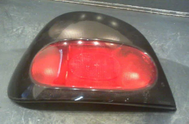 Feu arrière gauche Renault MEGANE I (BA0-1_) 1.9 d eco (ba0a, ba0u, ba0r) (1996-2003) occasion