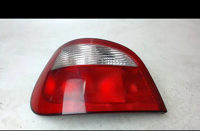 Feu arrière gauche Renault MEGANE I (BA0-1_) 1.9 dci (ba05, ba1f) (2001-2003) occasion