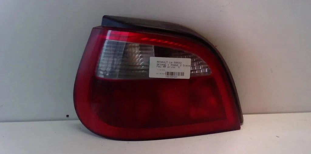 Feu arrière gauche Renault MEGANE I (BA0-1_) 1.9 dti (ba08, ba0n) (1997-2001) occasion