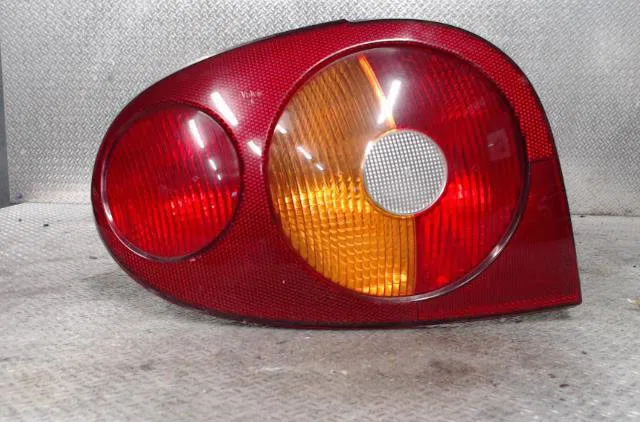 Feu arrière gauche Renault MEGANE I Cabriolet (EA0-1_) 2.0 16v ide (ea03, ea0p, ea14) (1999-2003) occasion