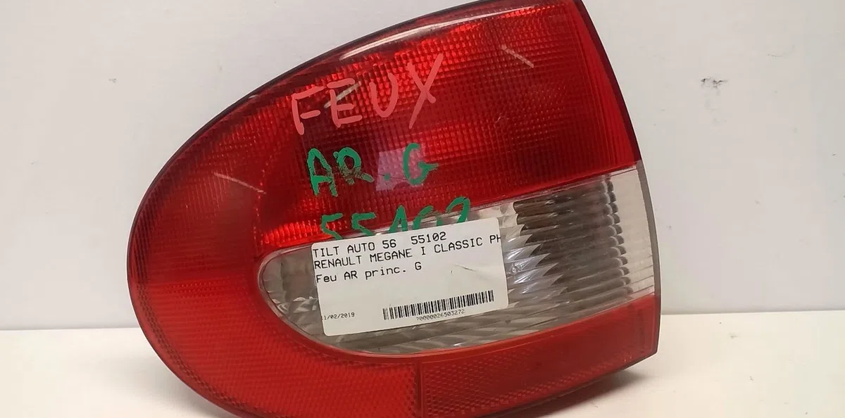Feu arrière gauche Renault MEGANE I Classic (LA0-1_) 1.4 16v (la0d, la1h, la0w, la10) (1999-2003) occasion