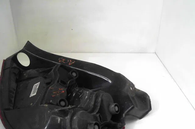 Feu arrière gauche RENAULT MEGANE II  1.5 DCI 85ch occasion