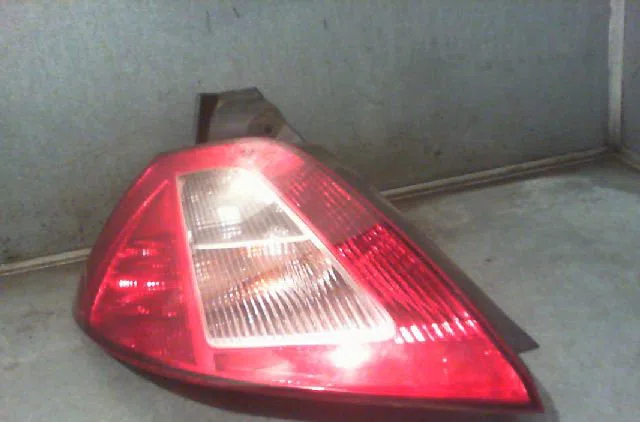 Feu arrière gauche RENAULT MEGANE II 2003 occasion