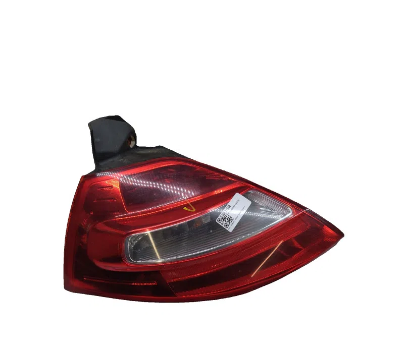 FEU ARRIERE GAUCHE RENAULT MEGANE II 8200413214