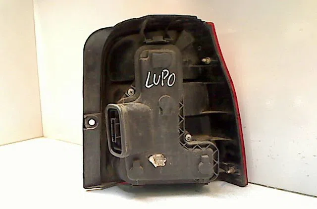 Feu arrière gauche Renault MEGANE II (BM0-1_, CM0-1_) 1.5 dci (bm0f, bm0t, bm2b, cm0f, cm0t) (2002-2008) 5 portes occasi