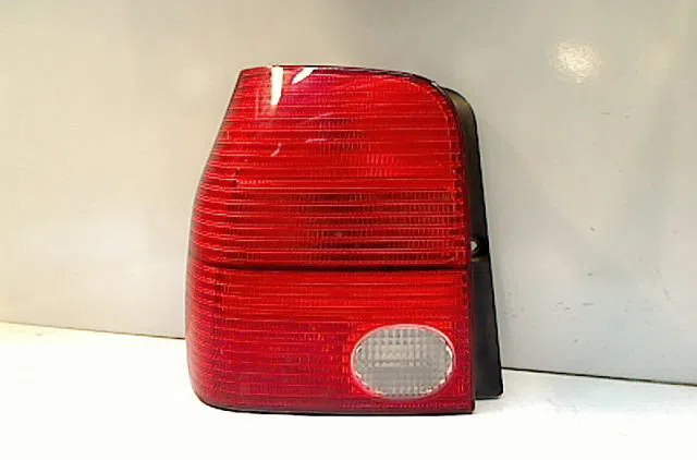 Feu arrière gauche Renault MEGANE II (BM0-1_, CM0-1_) 1.5 dci (bm0f, bm0t, bm2b, cm0f, cm0t) (2002-2008) 5 portes occasi