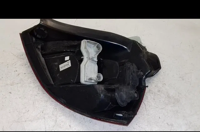 Feu arrière gauche Renault MEGANE II (BM0-1_, CM0-1_) 1.5 dci (bm0f, bm0t, bm2b, cm0f, cm0t) (2002-2008) 5 portes occasi