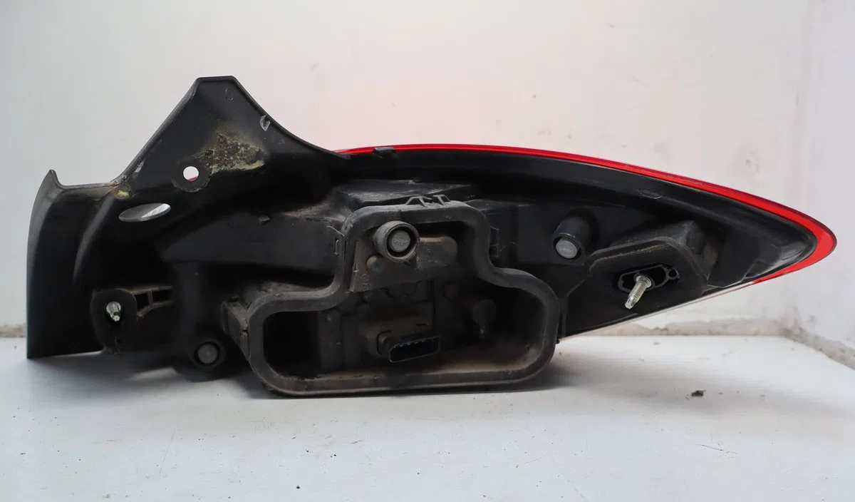 Feu arrière gauche Renault MEGANE III Coupé (DZ0-1_) 2.0 dci (dz0l) (2009-2015) occasion