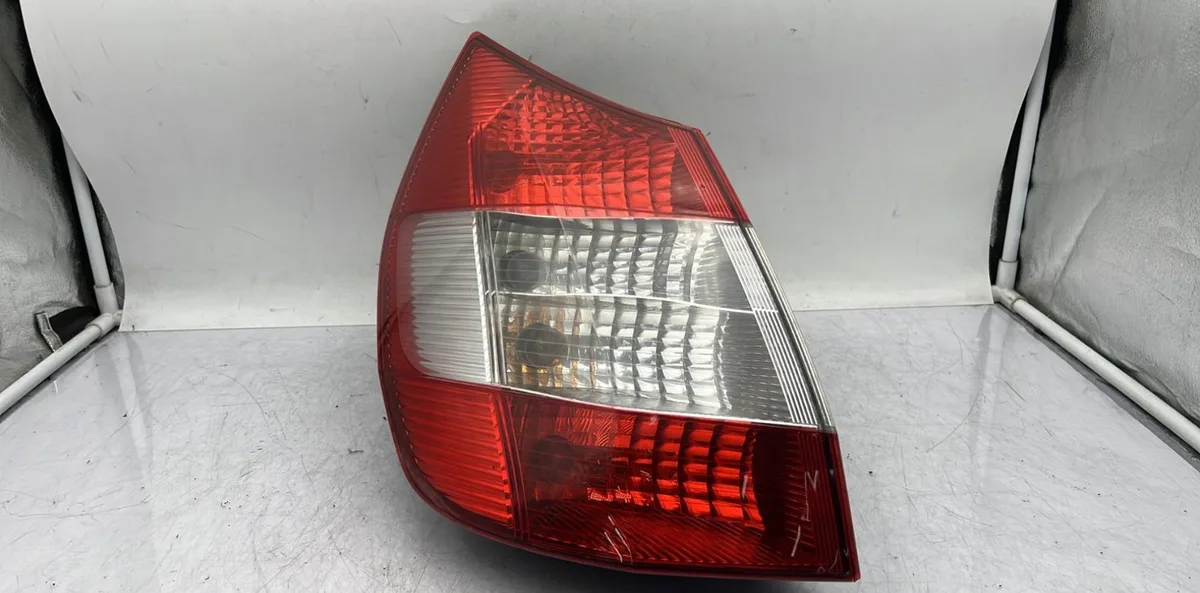 Feu arrière gauche RENAULT SCENIC 2 PHASE 2 occasion