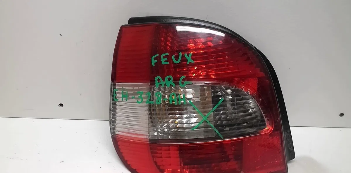 Feu arrière gauche Renault SCÉNIC I Monospace (JA0-1_, FA0_) 1.6 (ja00, ja16, ja15, ja19, ja1v, ja2b, ja2c, ja0b,... (19