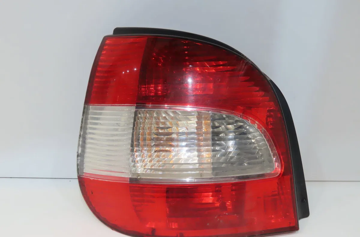 Feu arrière gauche Renault SCÉNIC I Monospace (JA0-1_, FA0_) 1.9 dci rx4 (2000-2003) occasion