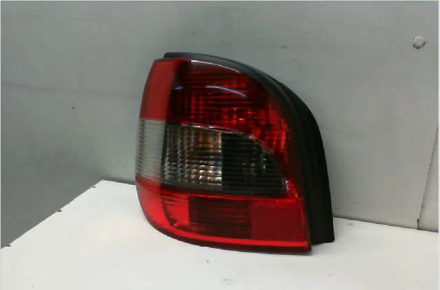 Feu arrière gauche RENAULT SCENIC I occasion