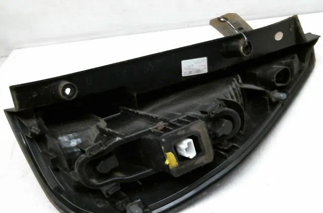 Feu arrière gauche Renault SCÉNIC III (JZ0-1_) 1.6 dci (jz00, jz12) (2011) 5 portes occasion