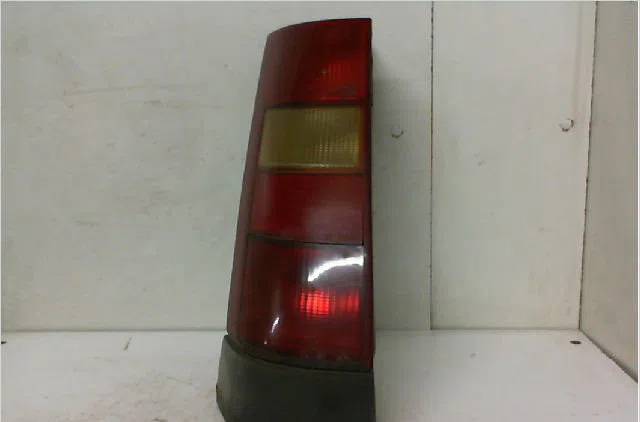 Feu arrière gauche RENAULT SUPER 5  1.1 occasion