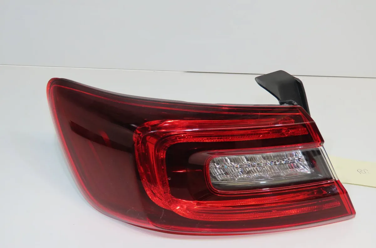 Feu arrière gauche Renault TALISMAN (LP_) 1.6 dci 160 (2015) occasion
