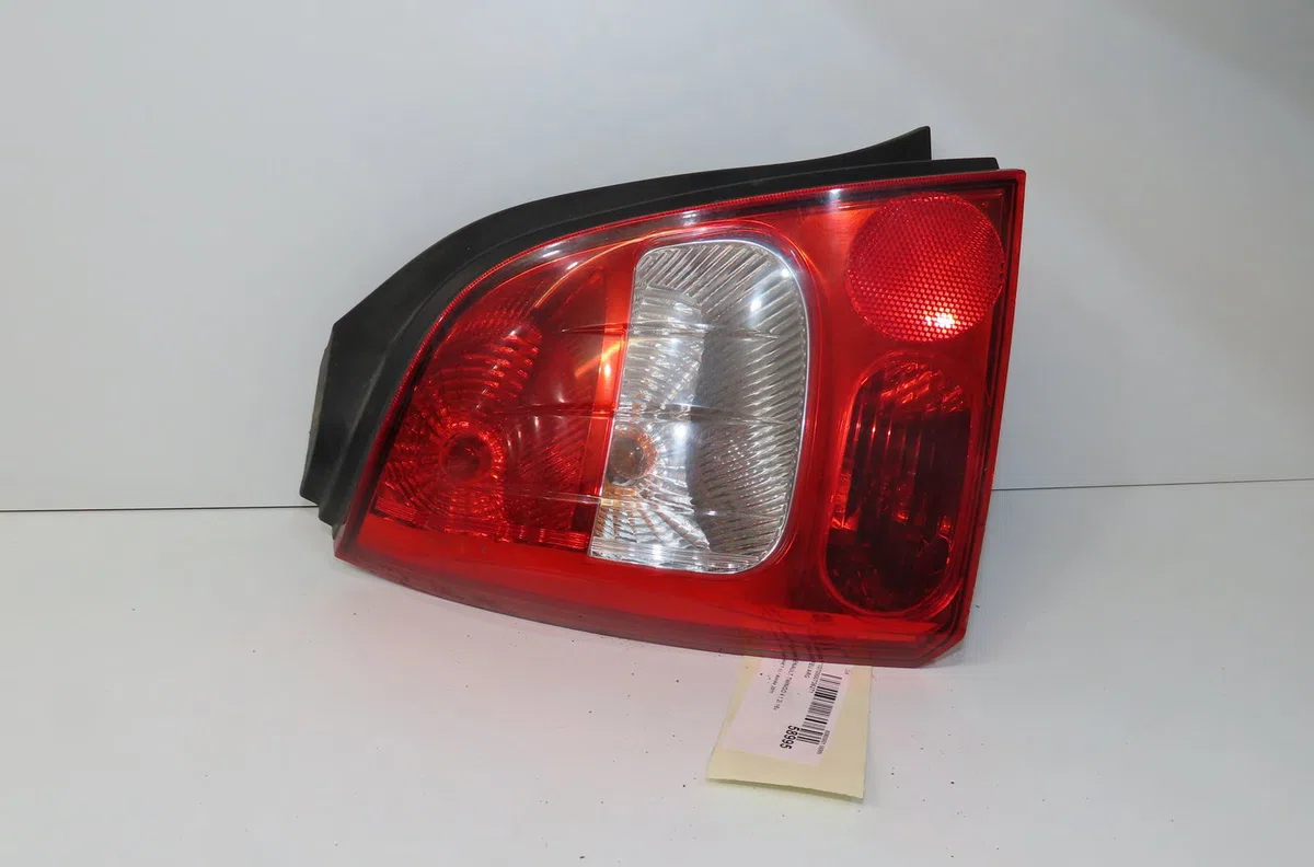 Feu arrière gauche Renault TWINGO II (CN0_) 1.2 16v (cn04, cn0a, cn0b) (2007-2014) 3 portes occasion