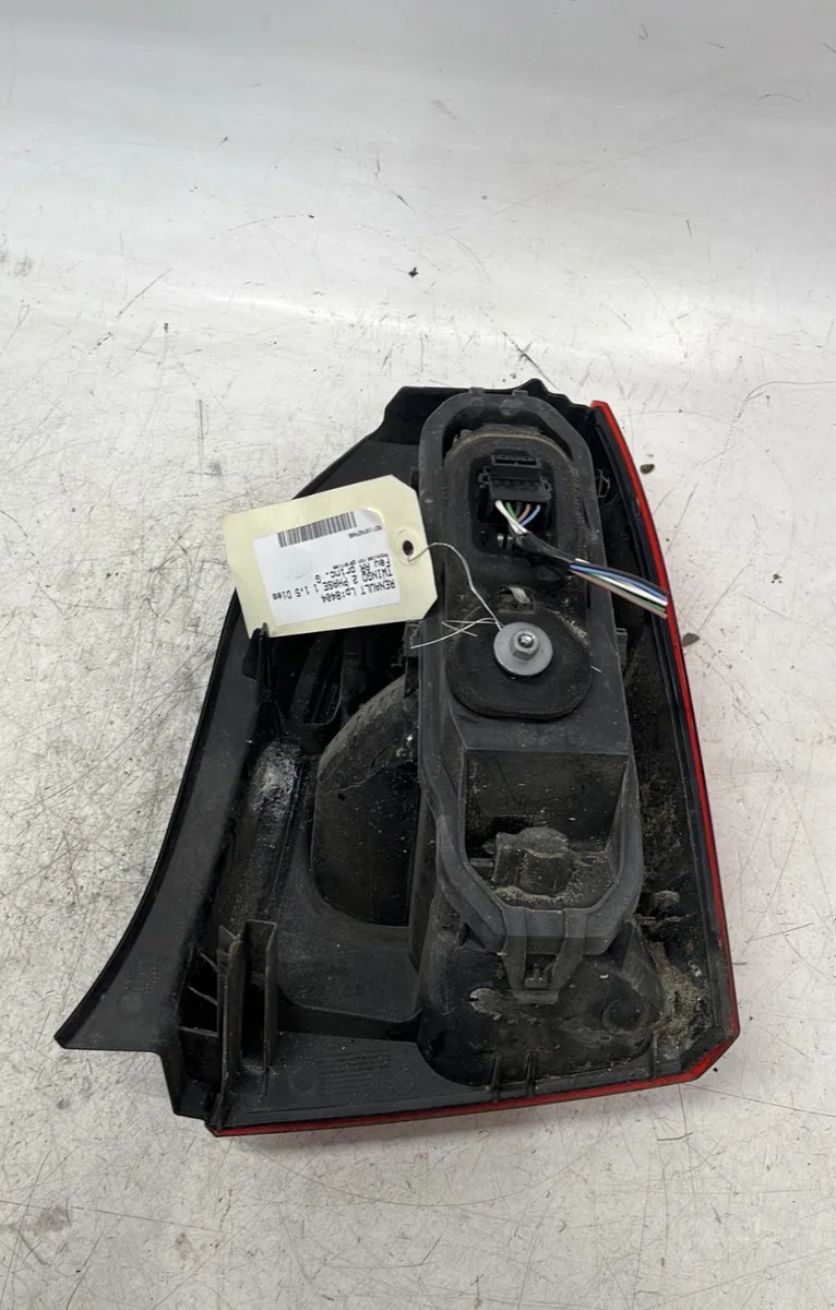 Feu arrière gauche Renault TWINGO II (CN0_) 1.5 dci (cn0e) (2007-2014) 3 portes occasion