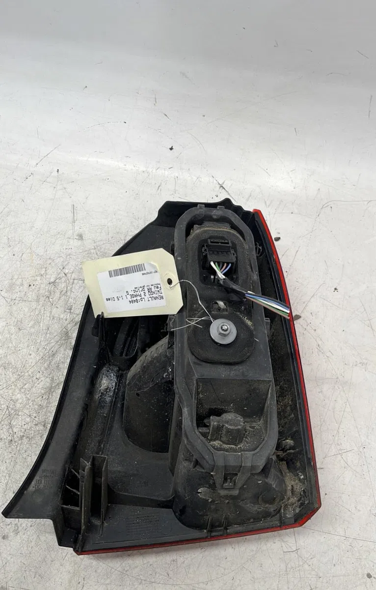 Feu arrière gauche Renault TWINGO II (CN0_) 1.5 dci (cn0e) (2007-2014) 3 portes occasion