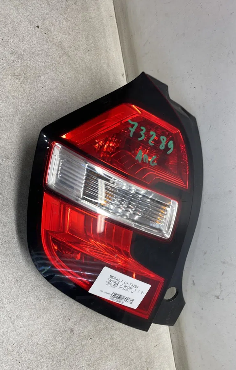 Feu arrière gauche Renault TWINGO III (BCM_, BCA_) 1.0 sce 70 (2014) 5 portes occasion