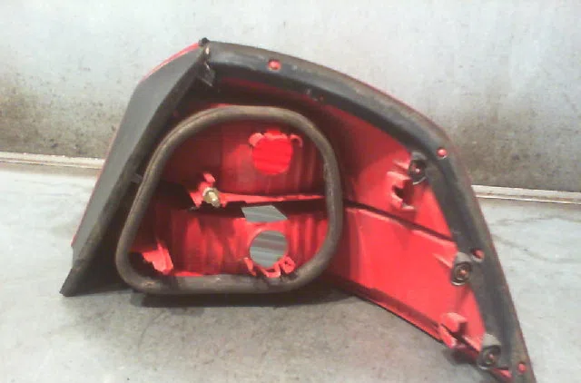 Feu arrière gauche Renault VEL SATIS (BJ0_) 3.5 v6 (bj0r, bj0v, bj0u) (2002) occasion