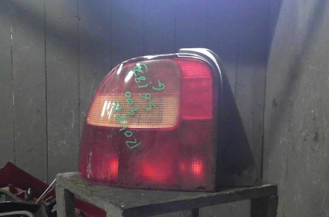 Feu arrière gauche ROVER 400 2  400 2 occasion