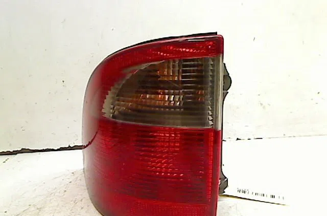 Feu arrière gauche Saab 9-5 Break (YS3E) 2.2 tid (2002-2009) occasion
