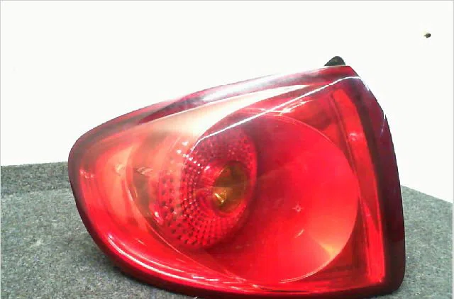 Feu arrière gauche Seat ALTEA (5P1) 2.0 tdi 16v (2004) occasion