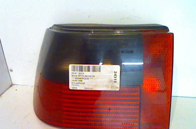 Feu arrière gauche SEAT IBIZA II 1996 occasion