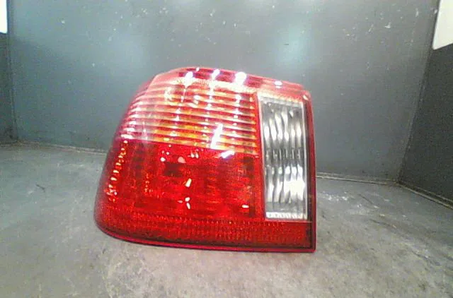 Feu arrière gauche Seat IBIZA II (6K1) 1.4 16v (2000-2002) occasion