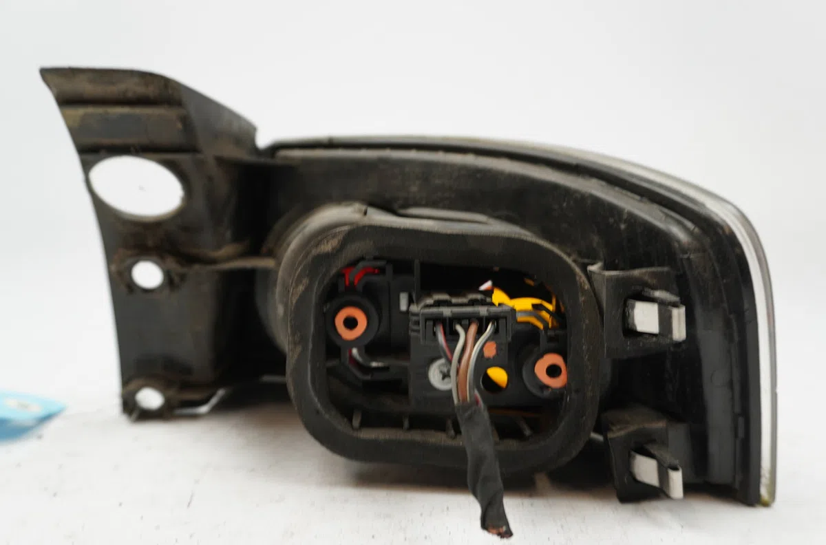 Feu arrière gauche Seat IBIZA III (6L1) 1.4 tdi (2002-2005) 3 portes occasion