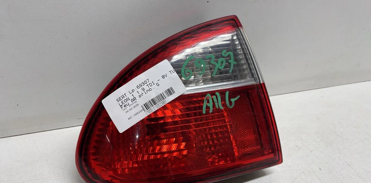 Feu arrière gauche Seat LEON (1M1) 1.9 tdi (1999-2006) occasion